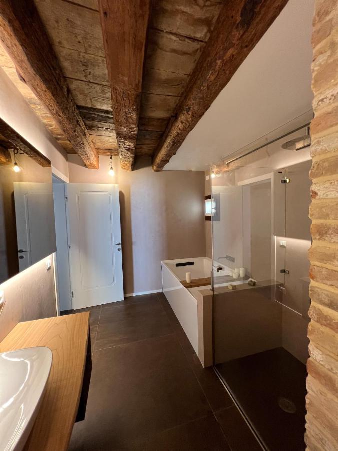 Luxury - Private Jacuzzi And Design Apartamento Venecia